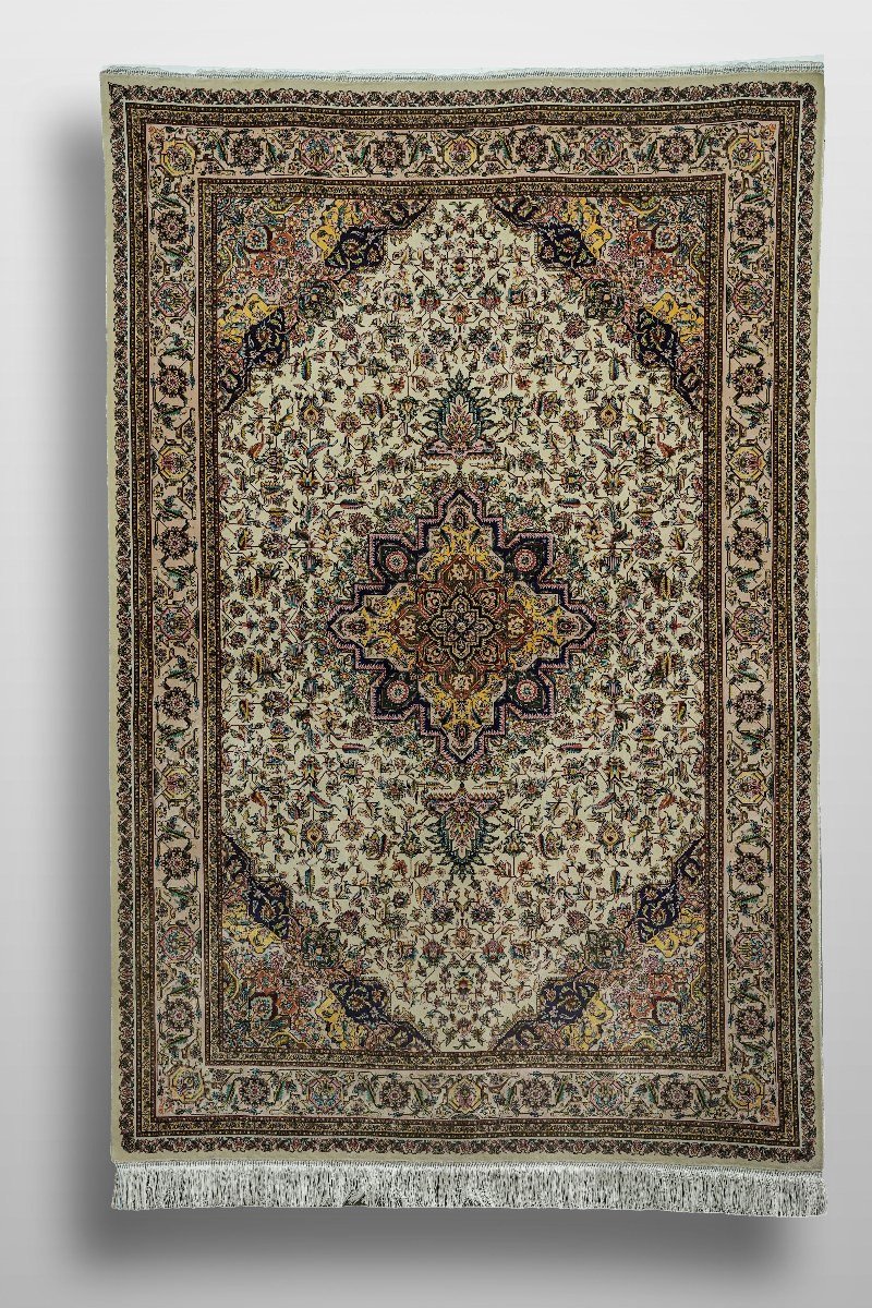 Cream Floral Medallion Silk Rug
